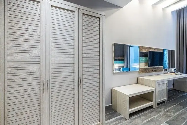 Deluxe Private Pool Rooms