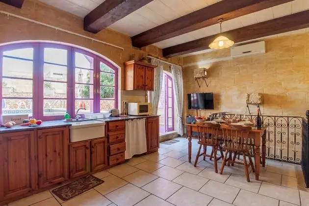 Standard Villa, Birden Çok Yatak, 2 Banyolu (Gozitan Farmhouse with Pool - PP 1)