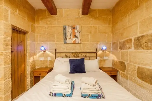 Standard Villa, Birden Çok Yatak, 2 Banyolu (Gozitan Farmhouse with Pool - PP 4)