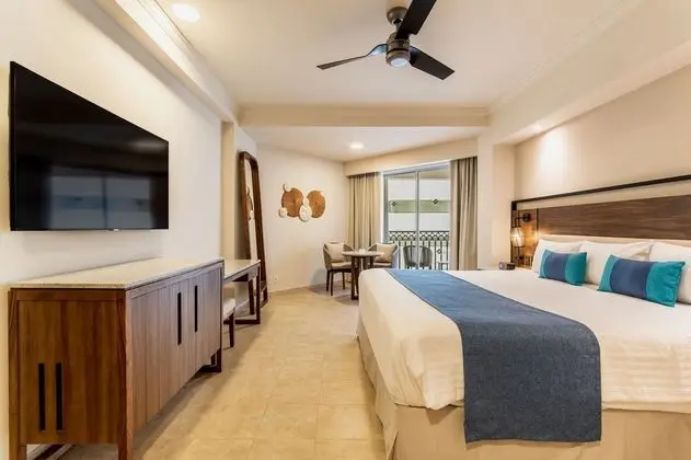 Deluxe Room Free Wi-Fi