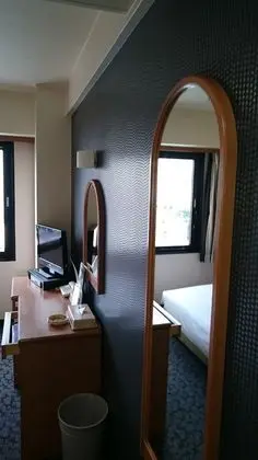 Tek Kişilik Oda, Sigara İçilebilir