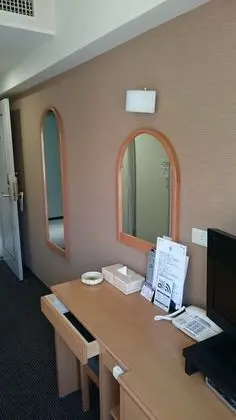 Tek Kişilik Oda, Sigara İçilebilir