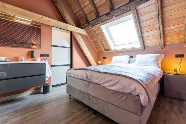 Comfort Tek Büyük Yataklı Oda