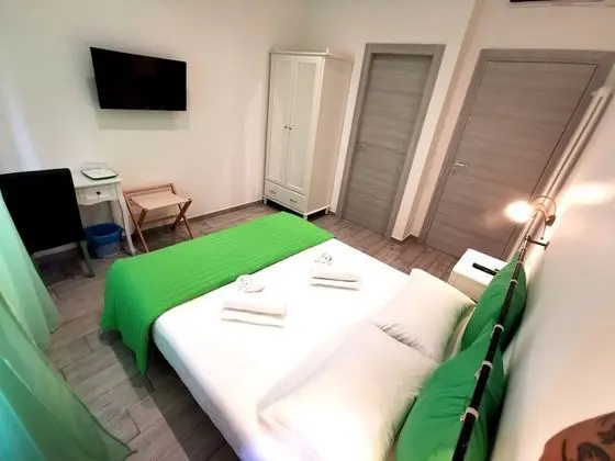 Deluxe Tek Büyük Yataklı Oda (Camera 1)