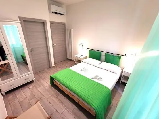 Deluxe Tek Büyük Yataklı Oda (Camera 1)