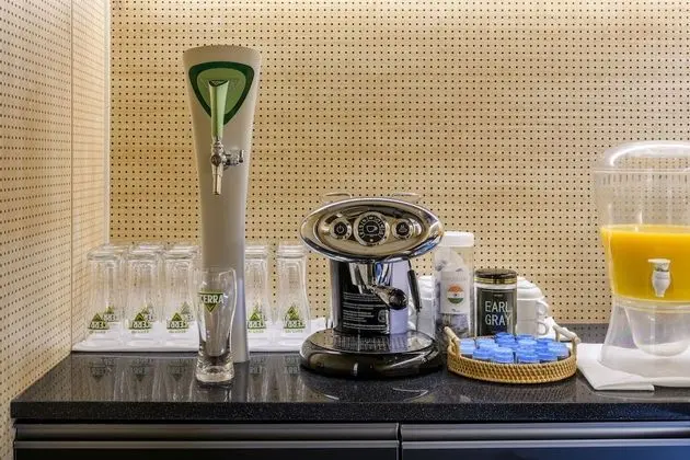 Club Lounge, Ocean View