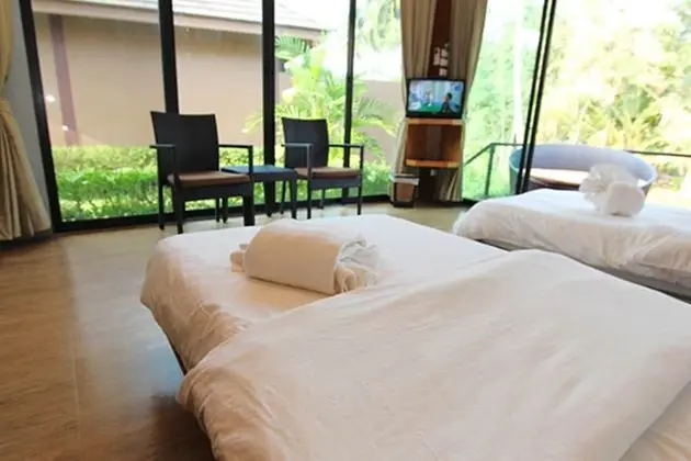 Deluxe Canal