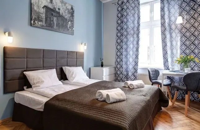 Stüdyo (1 Hyacinth)