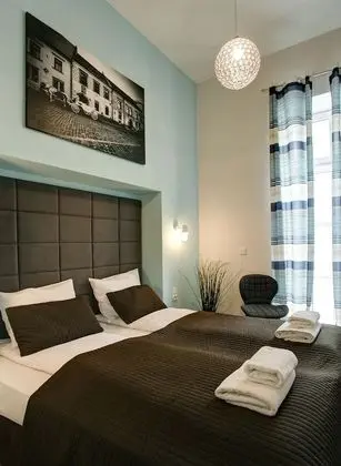 Stüdyo (3 Bush Daisy)