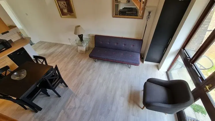 Apart Daire, Banyolu/Duşlu, Avlu Manzaralı (Hampden)