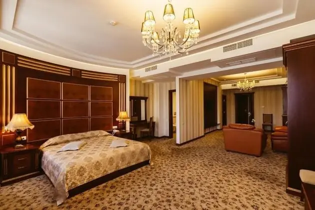 Luxury Oda