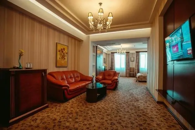Luxury Oda