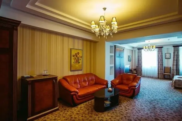Luxury Oda