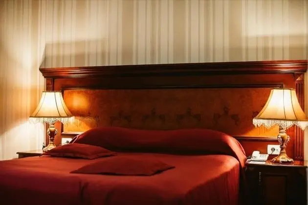Luxury Oda