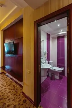 Luxury Oda