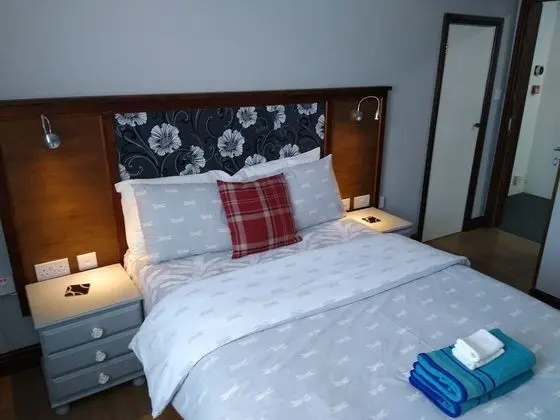 Premium Tek Büyük Yataklı Oda