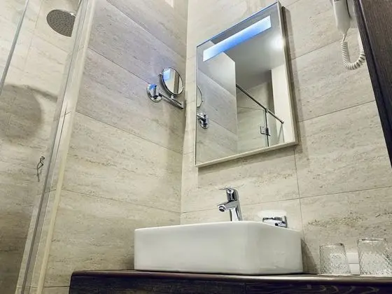 Standard Tek Büyük veya İki Ayrı Yataklı Oda, Balkon