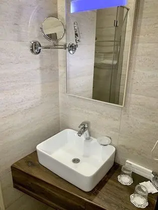 Standard Tek Büyük veya İki Ayrı Yataklı Oda, Balkon
