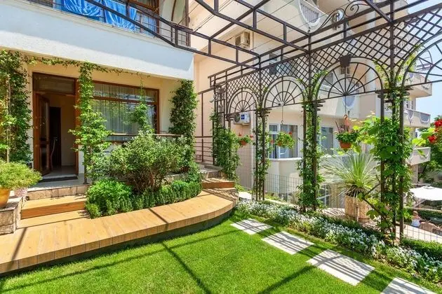 Standard Tek Büyük veya İki Ayrı Yataklı Oda