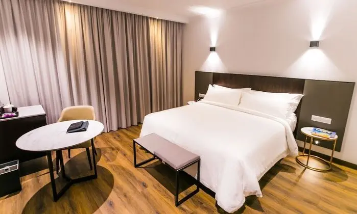 Signature Oda, 1 En Büyük (King) Boy Yatak (superior, newly refurbished)