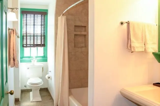 İki Ayrı Yataklı Oda, 2 Tek Kişilik Yatak, Özel Banyo (Green Room)