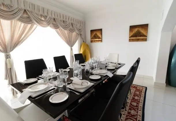 Grand Villa