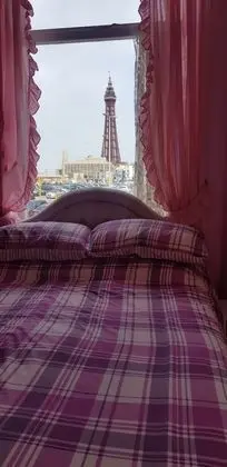 Standard Tek Büyük Yataklı Oda, Banyolu/Duşlu (Room 7, Tower View)