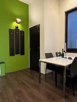 Odada yemek servisi