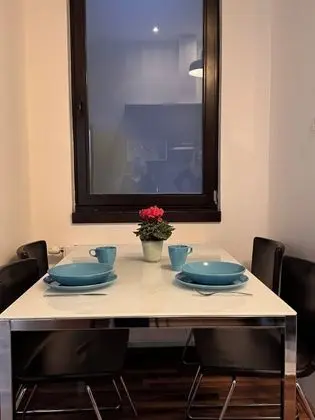 Odada yemek servisi