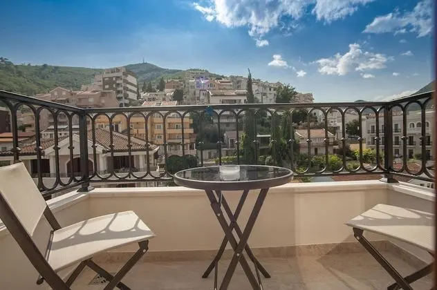 Superior Tek Büyük veya İki Ayrı Yataklı Oda, Balkon