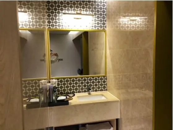 Premium Tek Büyük Yataklı Oda