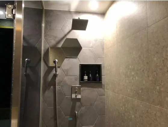 Premium Tek Büyük Yataklı Oda