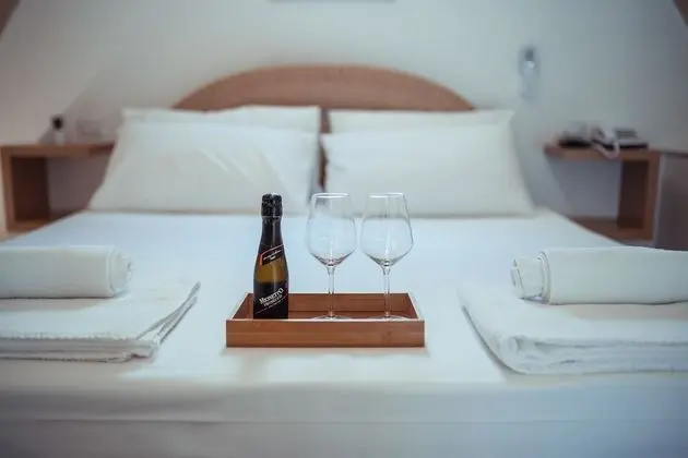 Tek Büyük Yataklı Oda