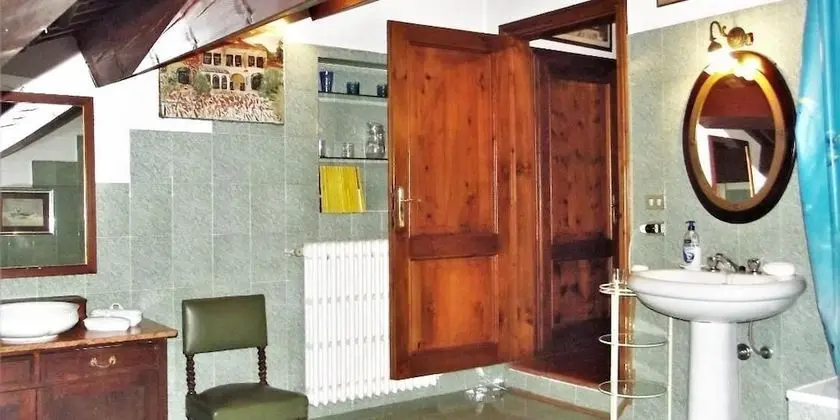 Dört Kişilik Oda, Banyolu/Duşlu (In Torretta)