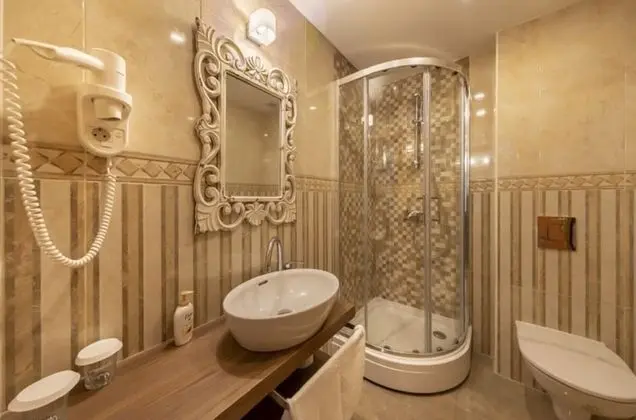 Villa (Five Bedroom Villa)