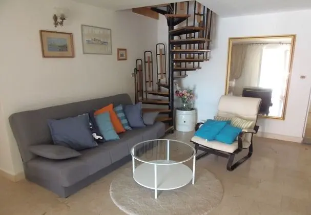 Ev (Gradina 1 - private pool - H(10+2))