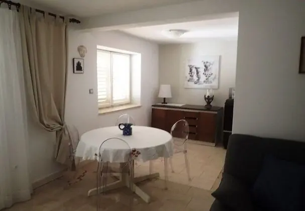 Ev (Gradina 1 - private pool - H(10+2))