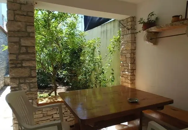 Ev (Gradina 1 - private pool - H(10+2))