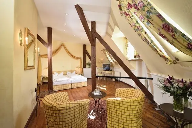 Tek Büyük Yataklı Oda