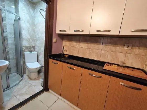 Çift Kişilik, Avlu Manzaralı, Giriş Katı