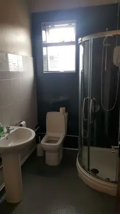 Tek Kişilik Oda, Ortak Banyo