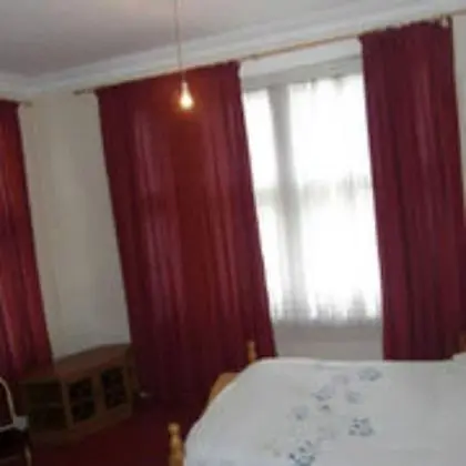 Üç Kişilik Oda, Ortak Banyo