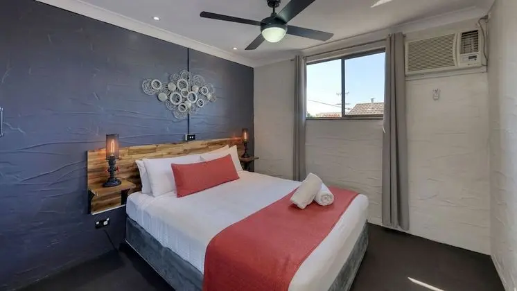 Standard Süit, 1 Yatak Odası, Sigara İçilmez, Küçük Mutfak (Twin Room)