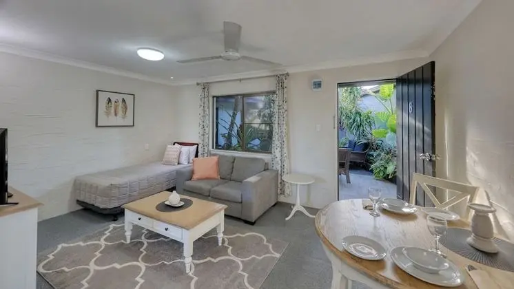 Standard Süit, 1 Yatak Odası, Sigara İçilmez, Küçük Mutfak (Twin Room)