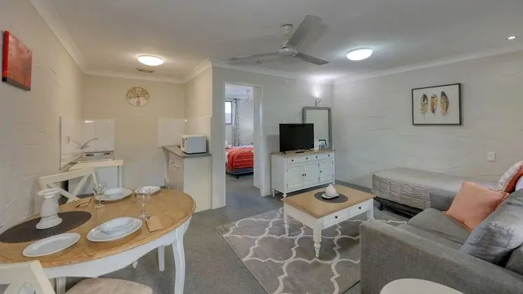 Standard Süit, 1 Yatak Odası, Sigara İçilmez, Küçük Mutfak (Twin Room)
