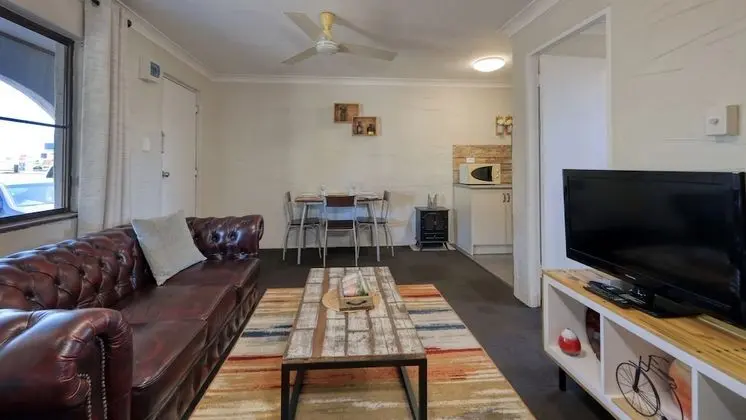 Standard Süit, 1 Yatak Odası, Sigara İçilmez, Küçük Mutfak (Twin Room)