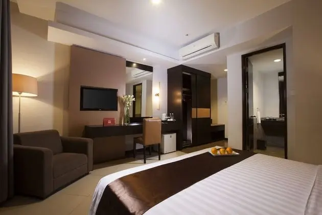 L Room King