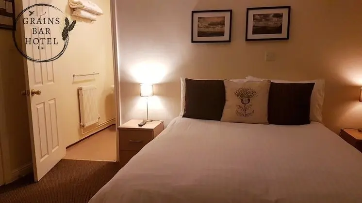 Üç Kişilik Oda, Banyolu/Duşlu (2)
