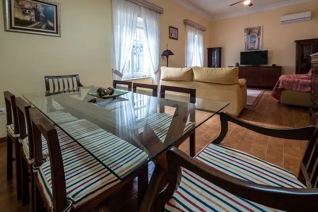 Exclusive Apart Daire, 4 Yatak Odası, Zemin Kat