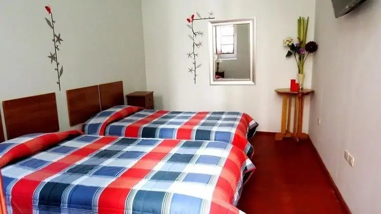 İki Ayrı Yataklı Oda, Ortak Banyo